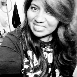 Meet your Posher, Rowena